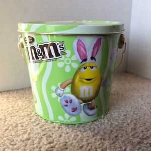 M&M (YELLOW) tin can (Easter theme)